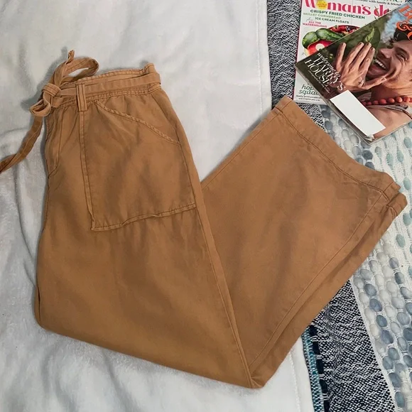 BDG Cropped Wide-Leg Belted Pants- size 6 - Picture 2 of 6